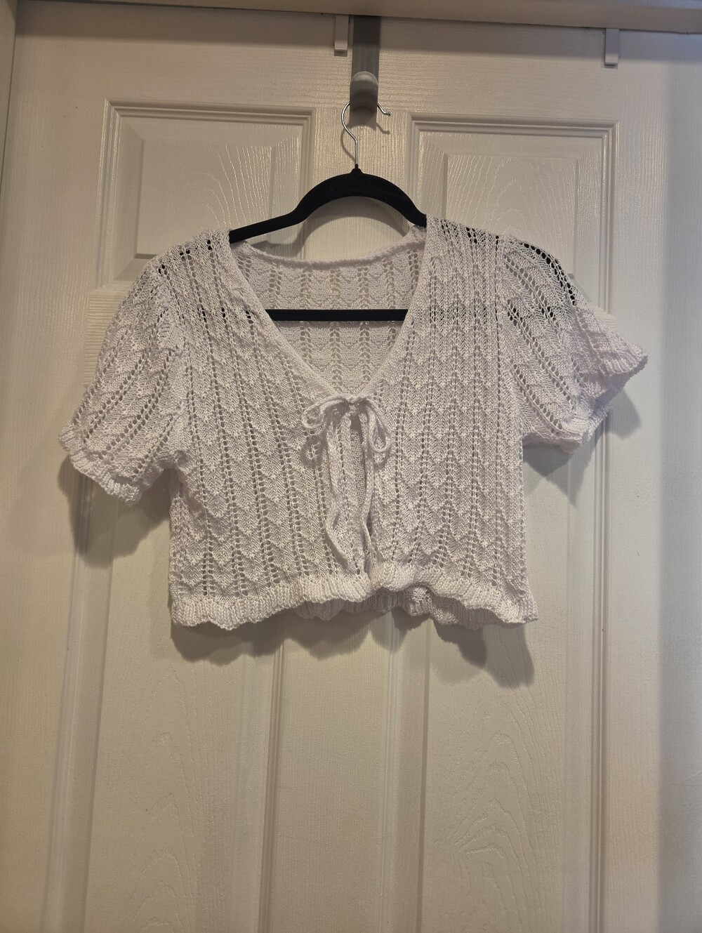 Amazon White Knit Tie-Front Cropped Top
